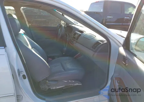 2002 Toyota Camry Xle V6 из США, поврежденный, VIN 4T1BF32K82U006868